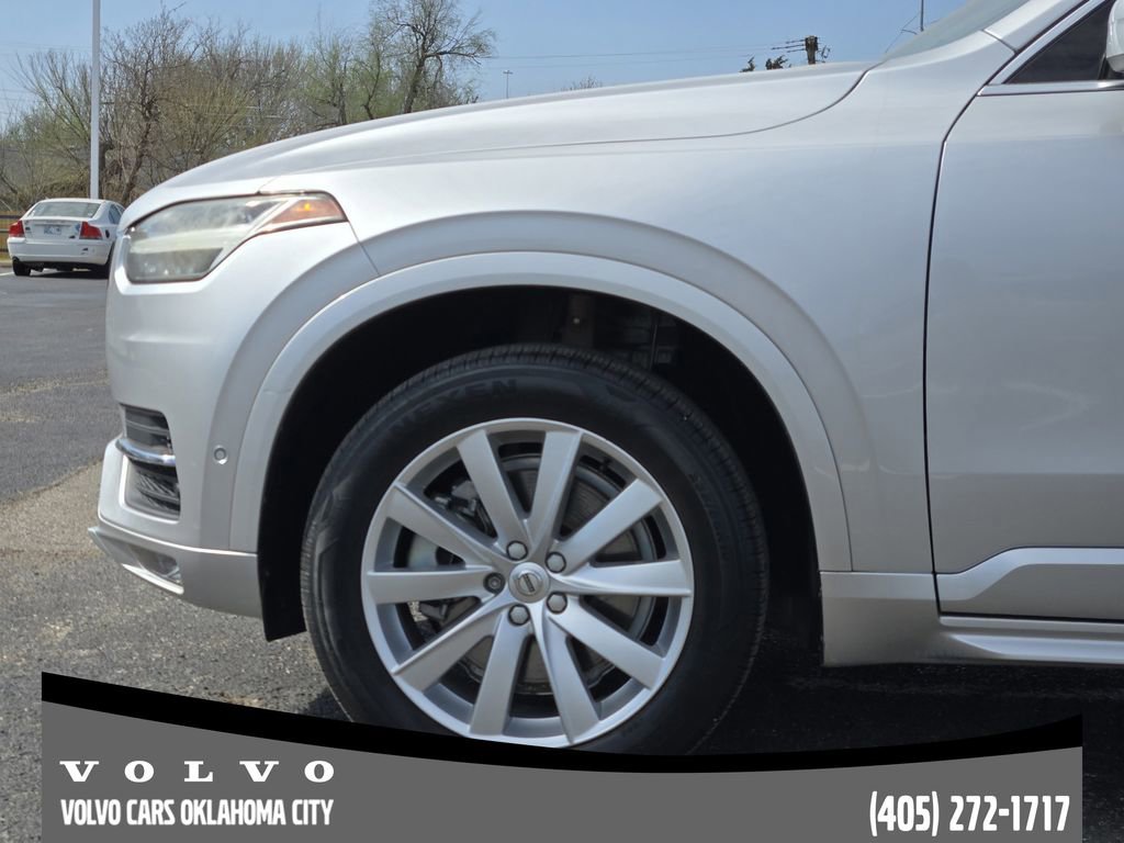 Used 2017 Volvo XC90 T6 Momentum w/ Vision Package image 6