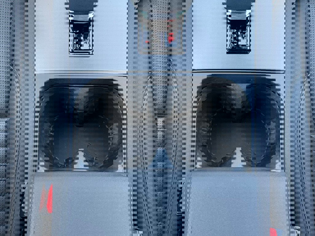 Used 2025 Land Rover Discovery Sport Dynamic SE image 22