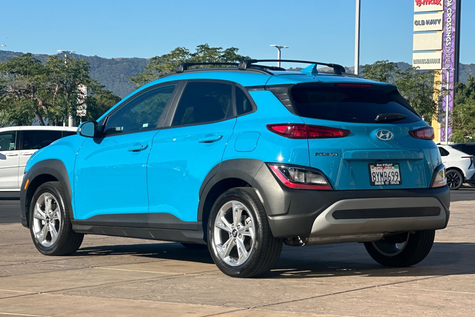 Used 2022 Hyundai Kona SEL w/ Convenience Package FWD image 6