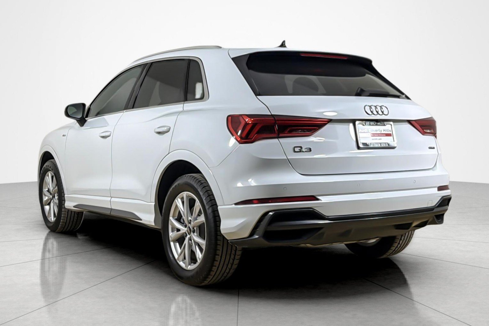Used 2022 Audi Q3 2.0T Premium Plus AWD/4WD image 3