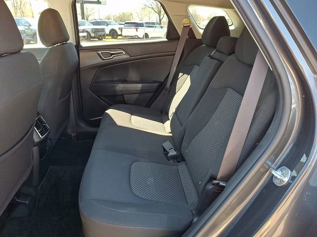 Certified 2023 Kia Sportage LX image 9