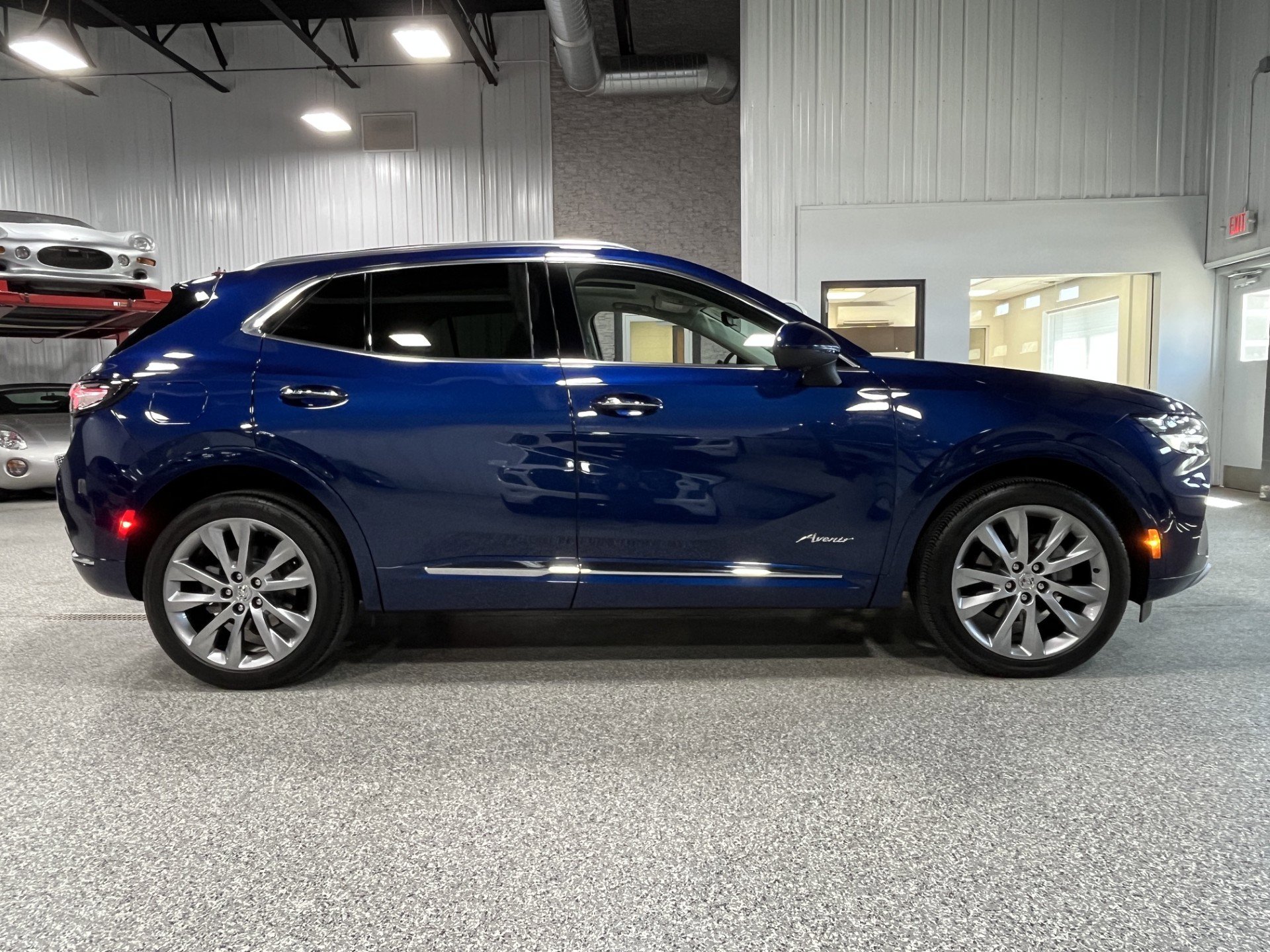 Certified 2023 Buick Envision Avenir AWD/4WD image 5