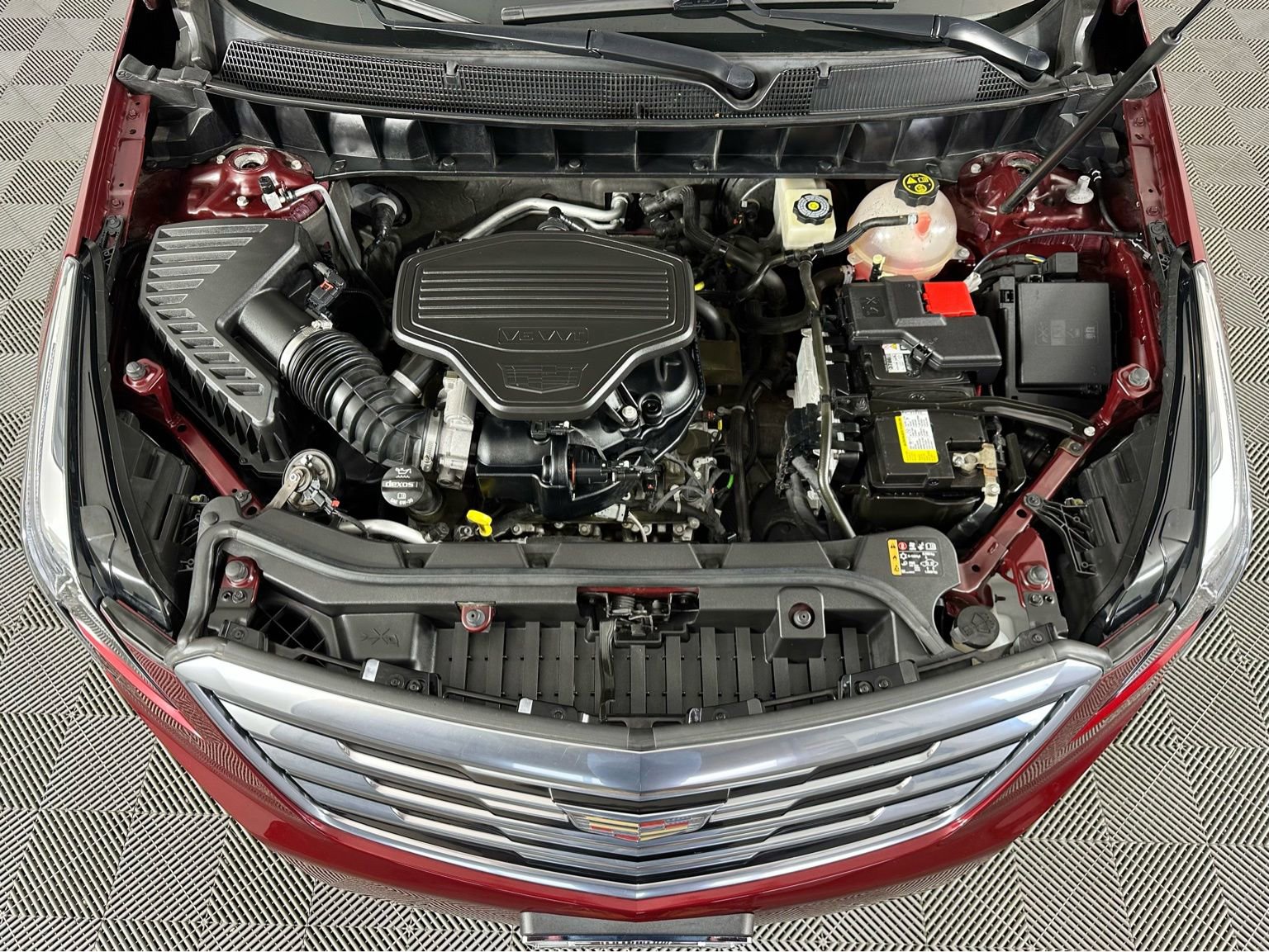 Used 2017 Cadillac XT5 Luxury w/ Driver Awareness Package image 24