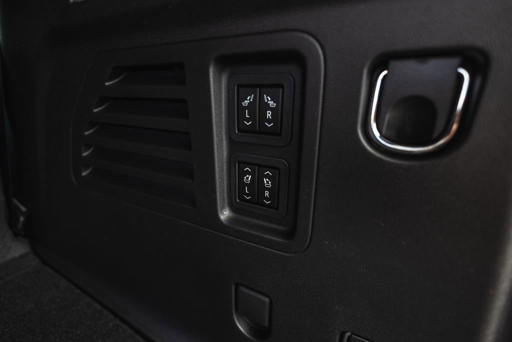 New 2026 Chevrolet Traverse High Country image 36