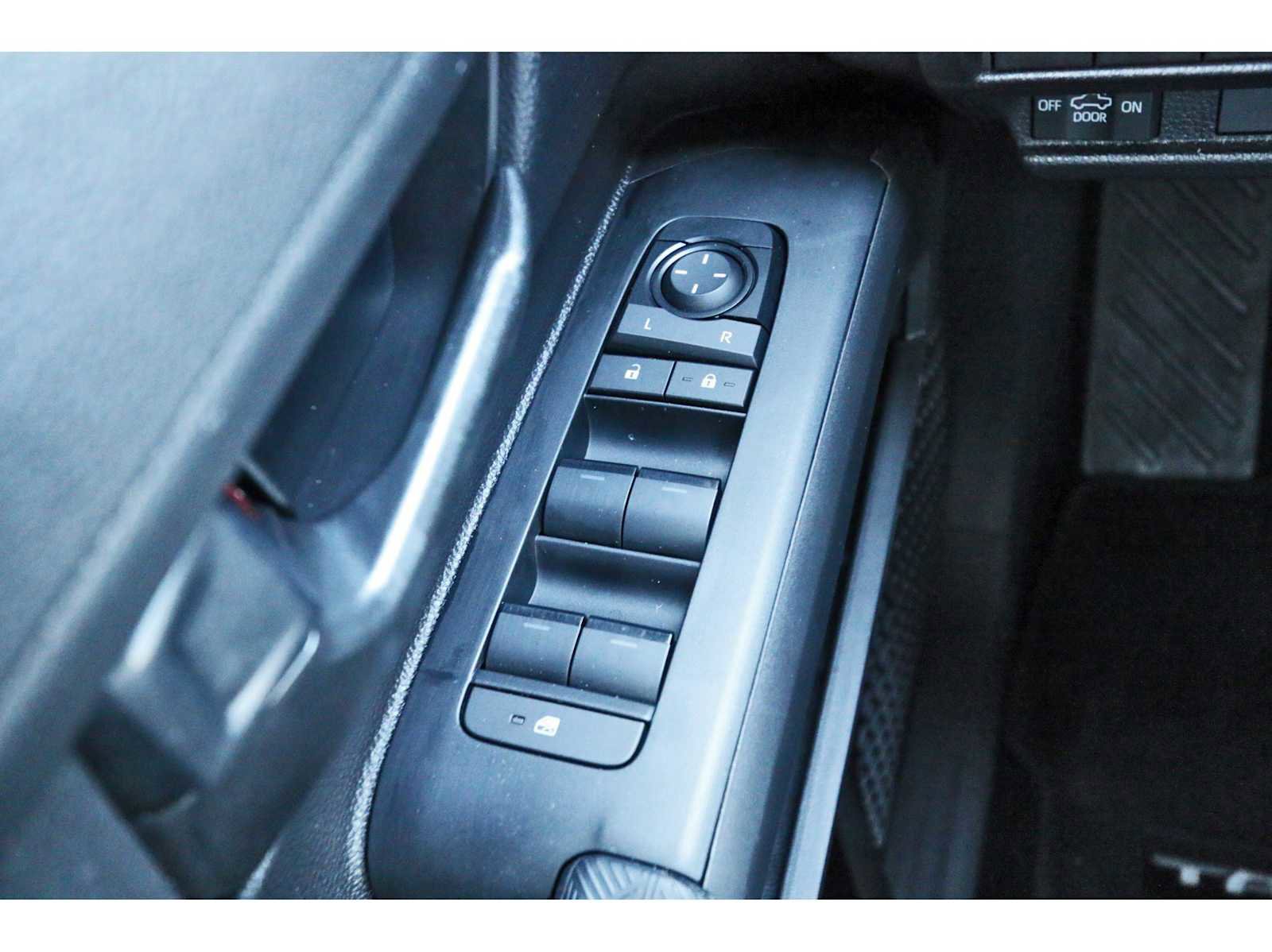 Used 2024 Toyota Tacoma SR image 20