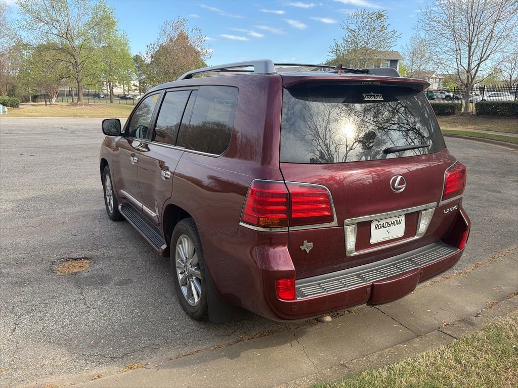 Used 2011 Lexus LX 570 4WD w/ Luxury Pkg image 3