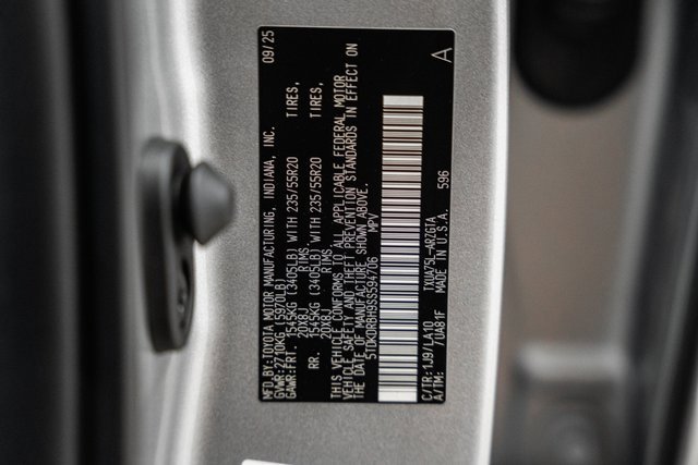 New 2025 Toyota Highlander Platinum image 42