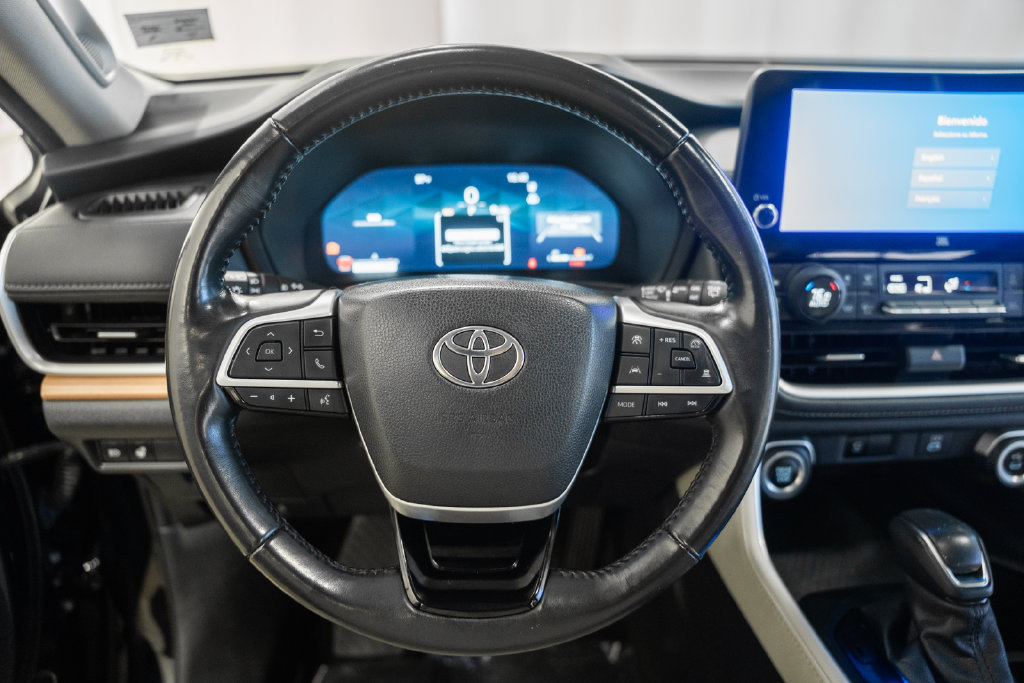 Certified 2024 Toyota Grand Highlander AWD image 33
