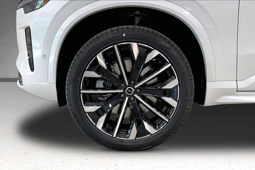 New 2026 Volvo XC90 T8 Ultra w/ Protection Package Premier AWD/4WD image 13