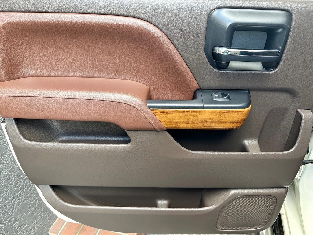 Used 2014 Chevrolet Silverado 1500 High Country AWD/4WD image 35