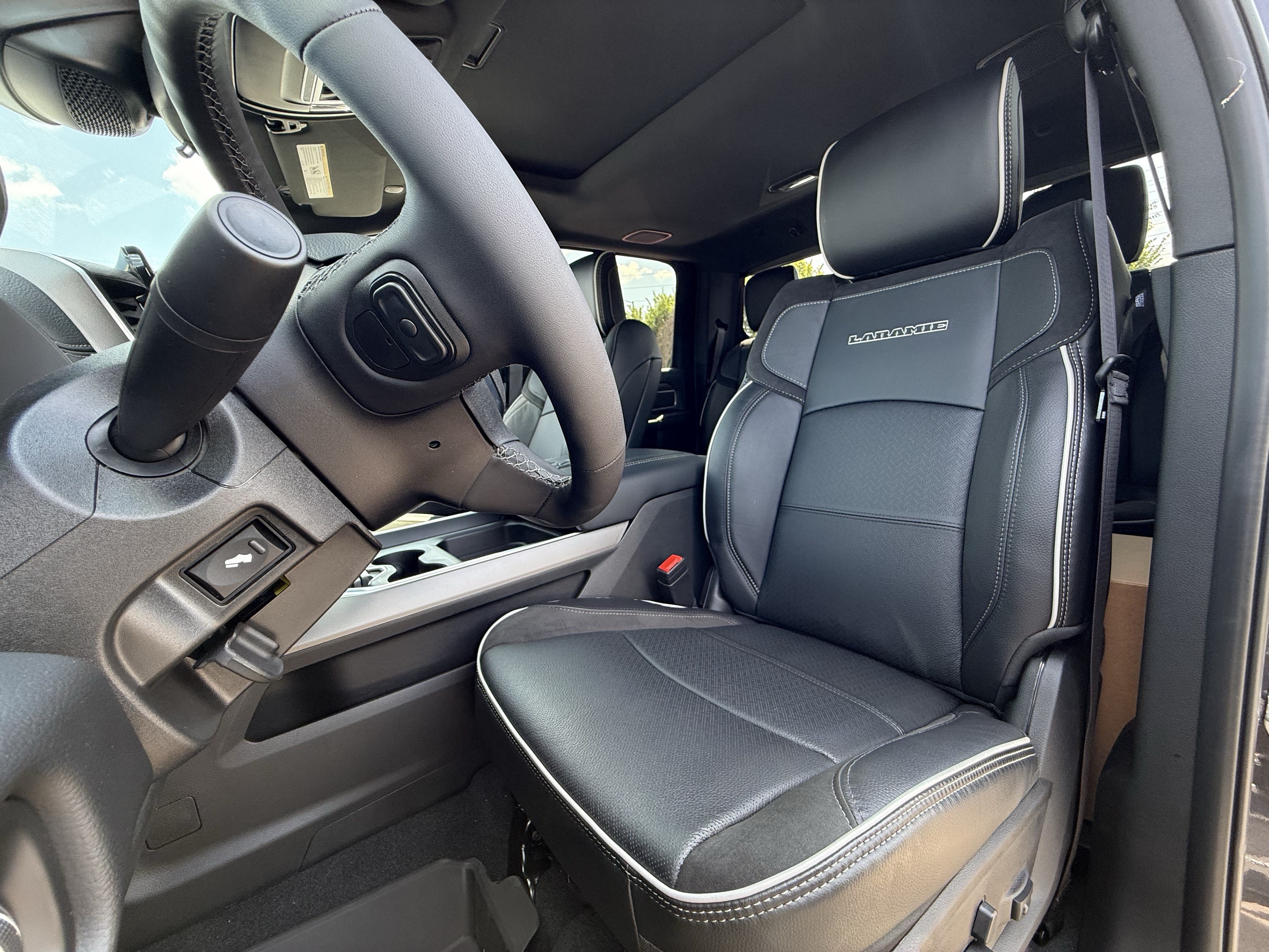 New 2027 RAM 3500 Laramie AWD/4WD image 16