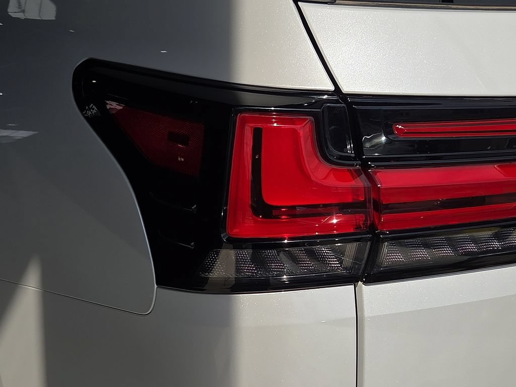 Used 2023 Lexus LX 600 4WD w/ Accessory Package (Z1) image 10