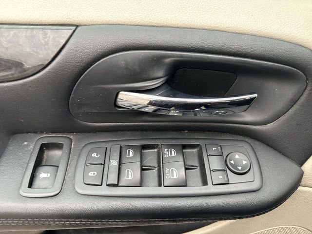 Used 2016 Dodge Grand Caravan SE w/ SE Plus Package image 11