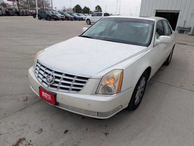 Used 2008 Cadillac DTS w/ Sun And Sound Package FWD image 22