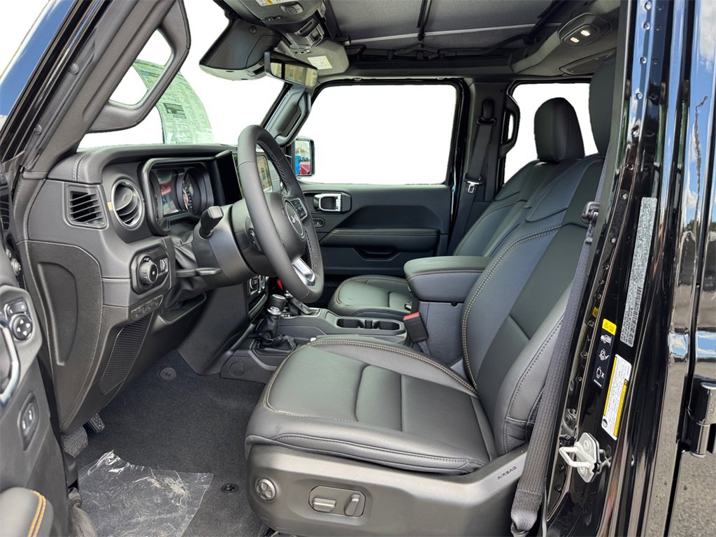 New 2025 Jeep Wrangler Sahara image 9
