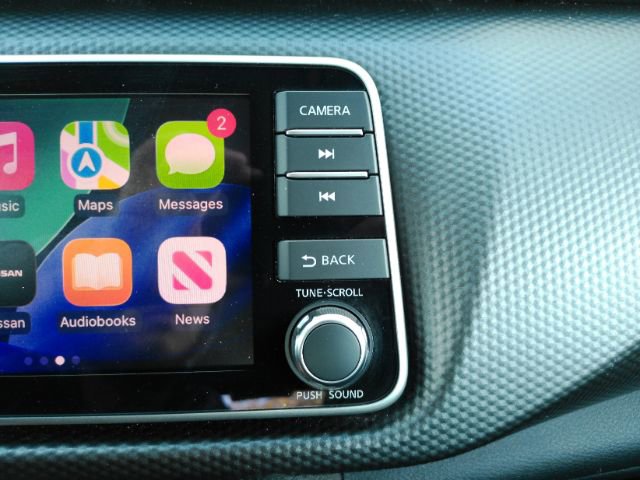 Used 2018 Nissan Kicks SV image 38