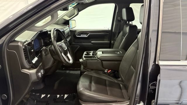 Used 2025 GMC Sierra 1500 SLT AWD/4WD image 13