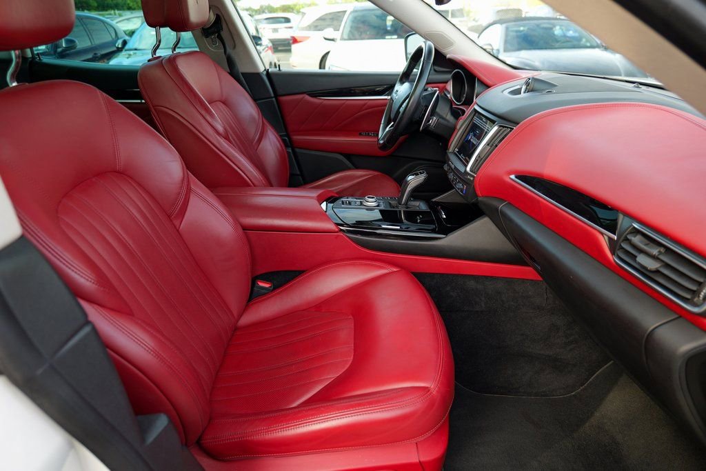 Used 2019 Maserati Levante Base image 34