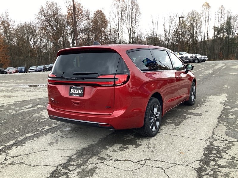 New 2026 Chrysler Pacifica Select image 7