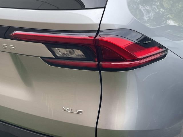 Used 2024 Toyota Grand Highlander XLE AWD/4WD image 6