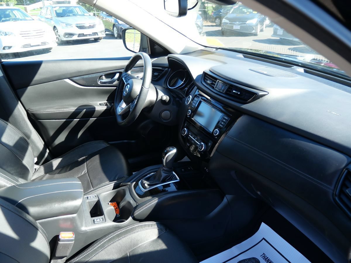 Used 2019 Nissan Rogue SL AWD/4WD image 29