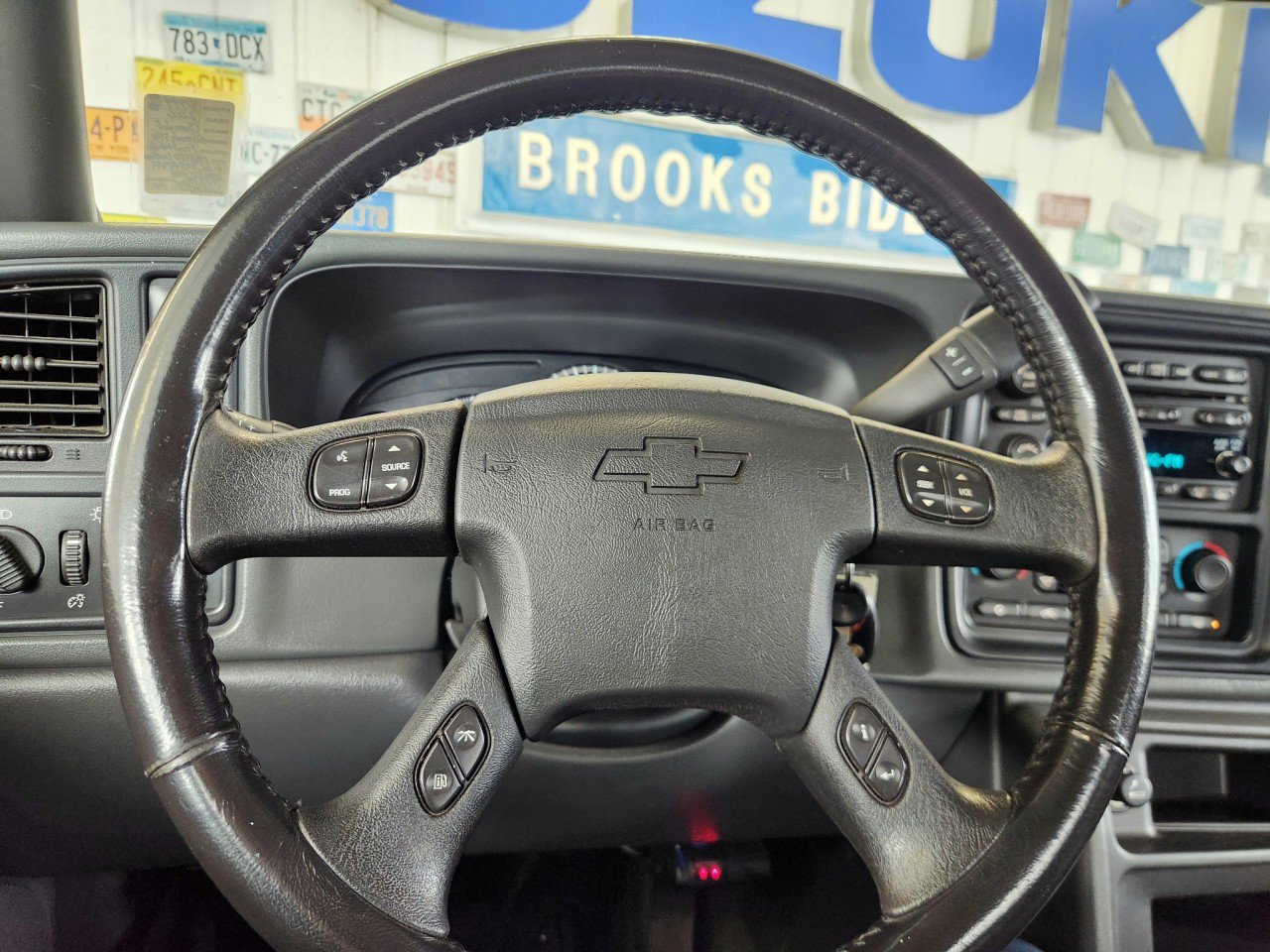 Used 2006 Chevrolet Silverado 3500 LT w/ Heavy-Duty Power Package image 11