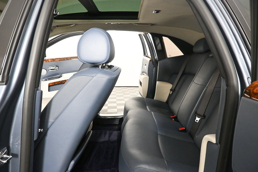 Used 2010 Rolls-Royce Ghost image 18