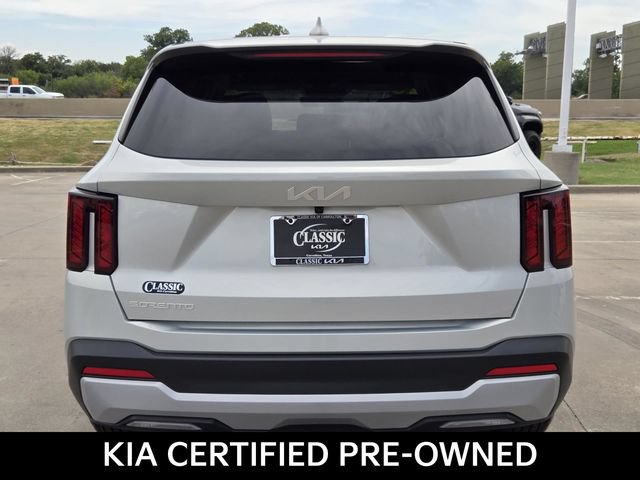 Certified 2026 Kia Sorento LX FWD image 5