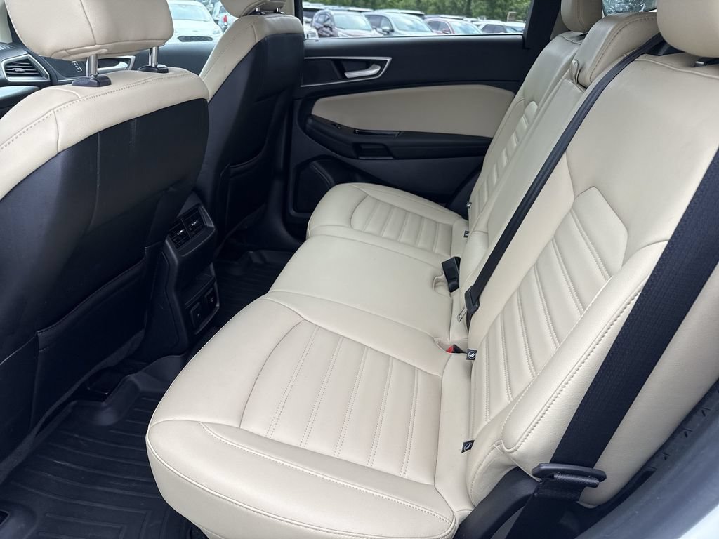 Used 2020 Ford Edge SEL w/ Convenience Package AWD/4WD image 25