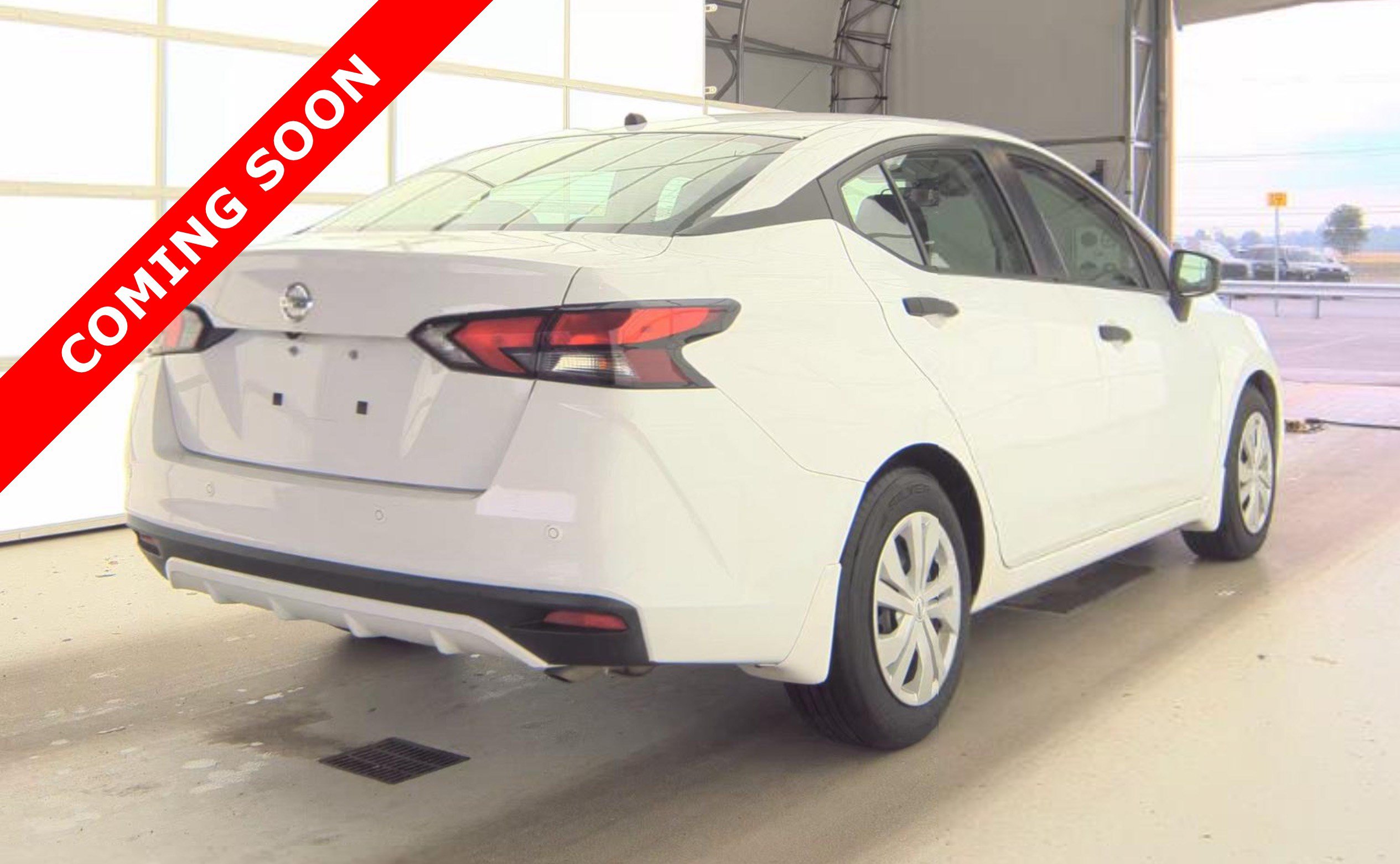 Used 2021 Nissan Versa S FWD image 4