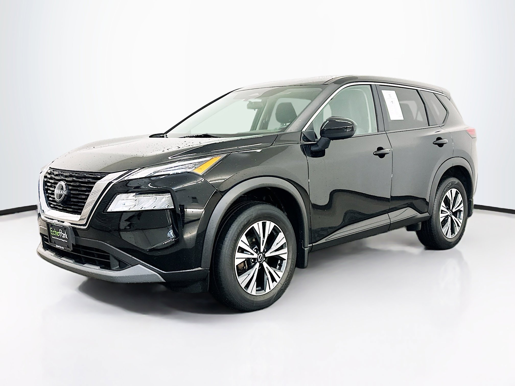 Used 2023 Nissan Rogue SV AWD/4WD image 3