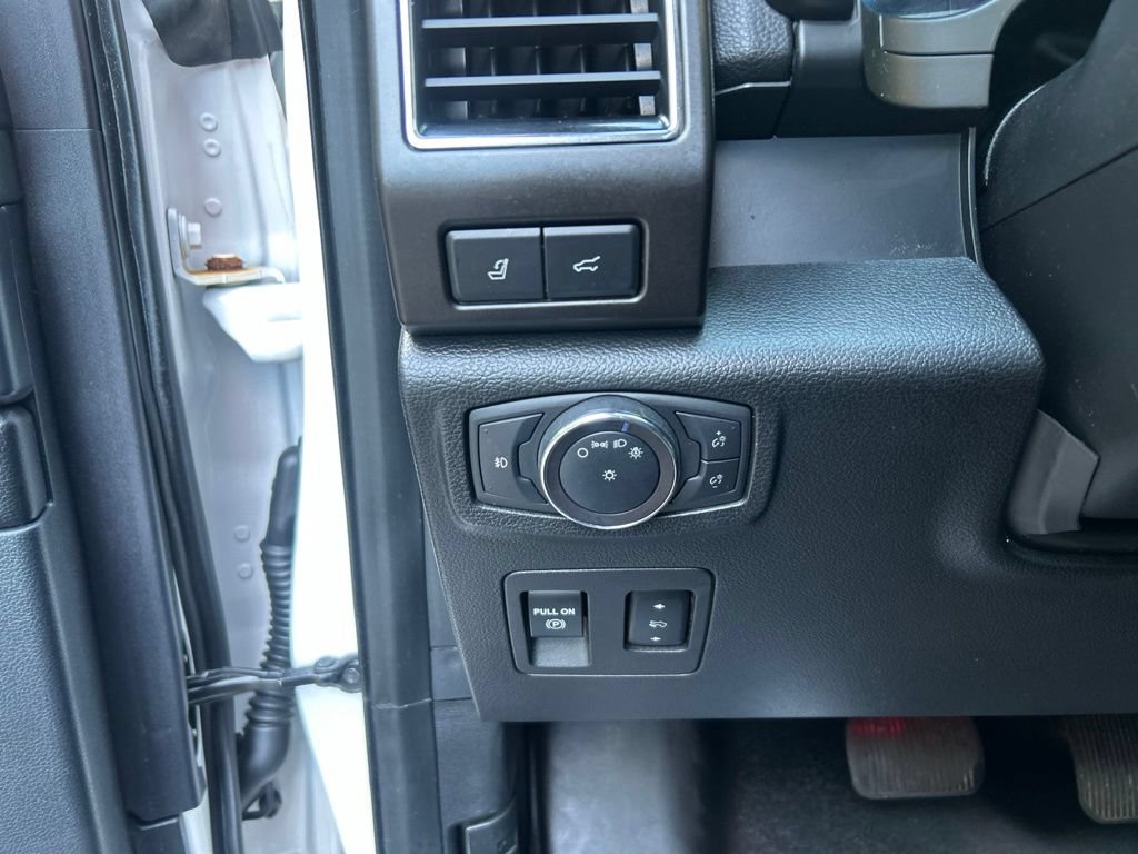Used 2019 Ford Expedition Limited AWD/4WD image 25