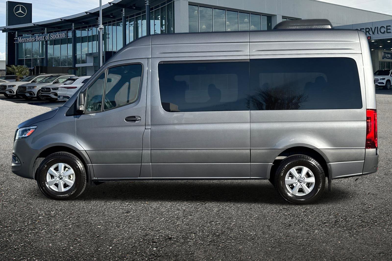 Used 2025 Mercedes-Benz Sprinter 2500 image 7