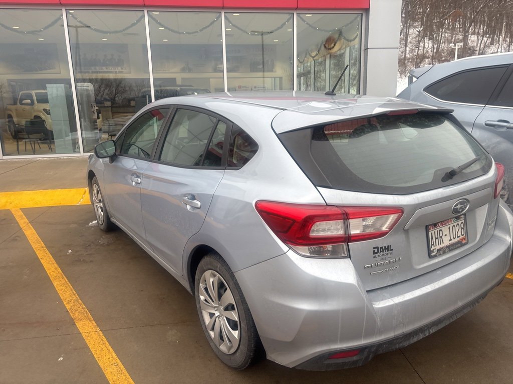 Used 2017 Subaru Impreza 2.0i image 8