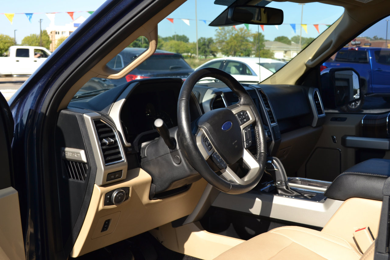 Used 2017 Ford F150 Lariat w/ Equipment Group 502A Luxury image 12