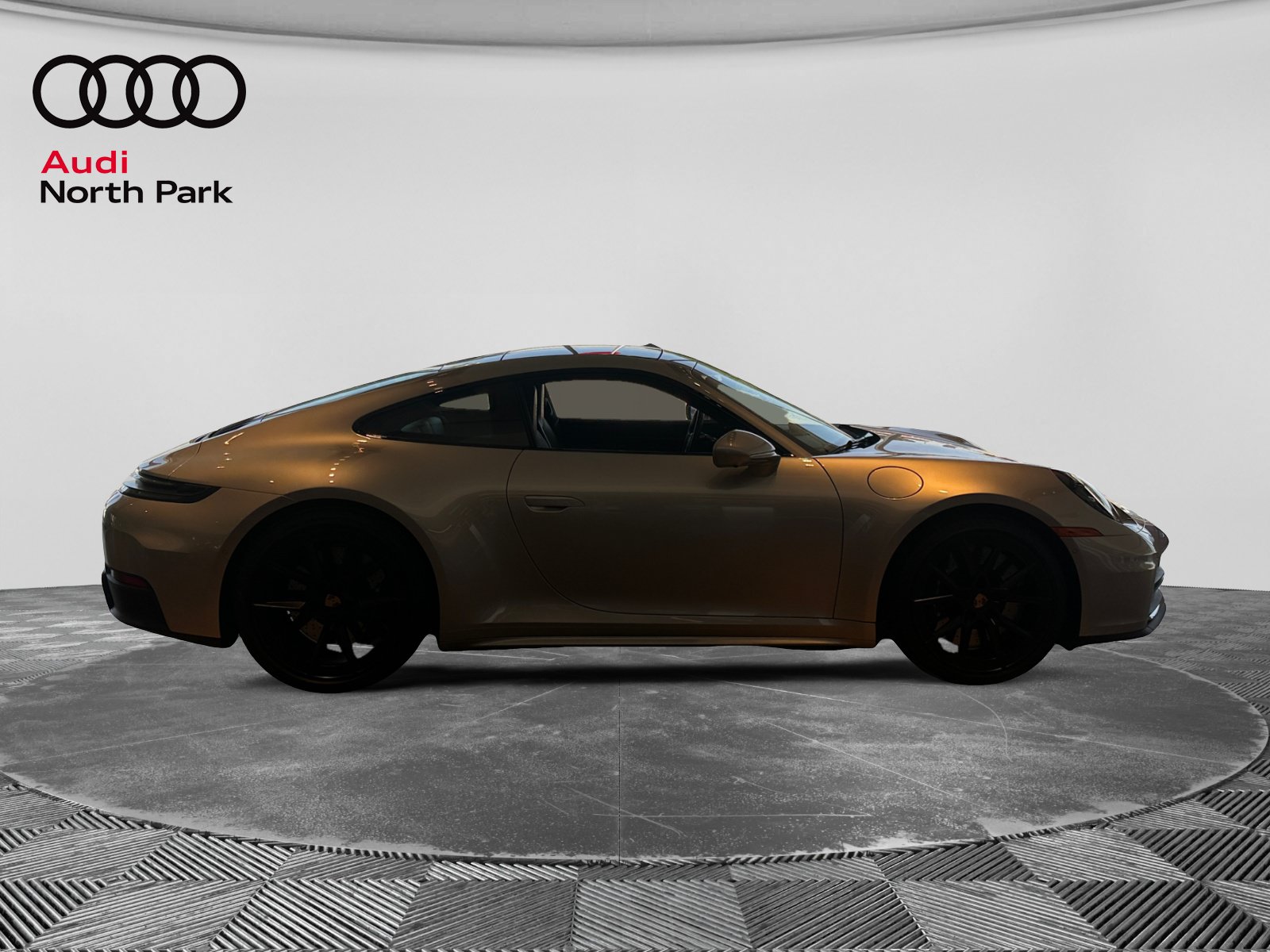 Used 2025 Porsche 911 Carrera S RWD image 6