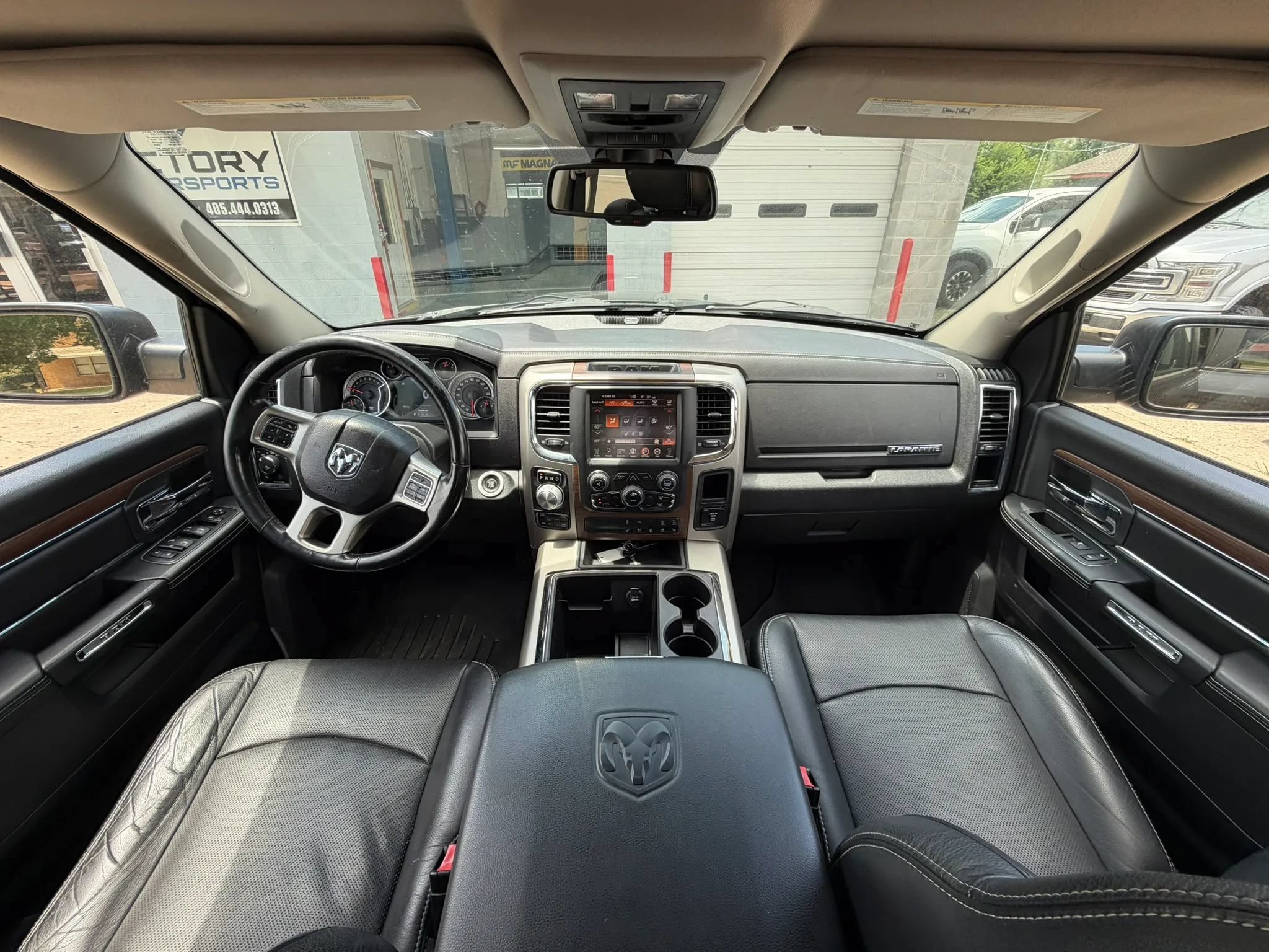 Used 2014 RAM 1500 Laramie w/ Convenience Group AWD/4WD image 11