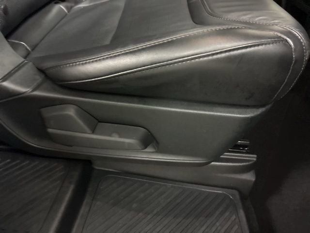 Used 2020 Ford Explorer Platinum w/ Premium Technology Package AWD/4WD image 13