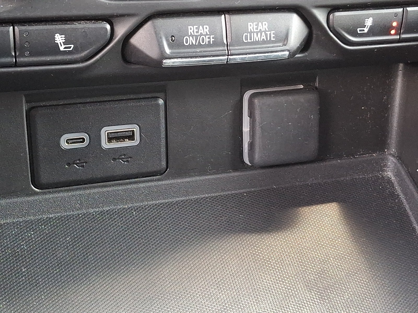 Used 2024 Chevrolet Tahoe LT AWD/4WD image 26