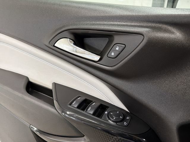 Certified 2025 Chevrolet Trax LT w/ LT Convenience Package FWD image 20