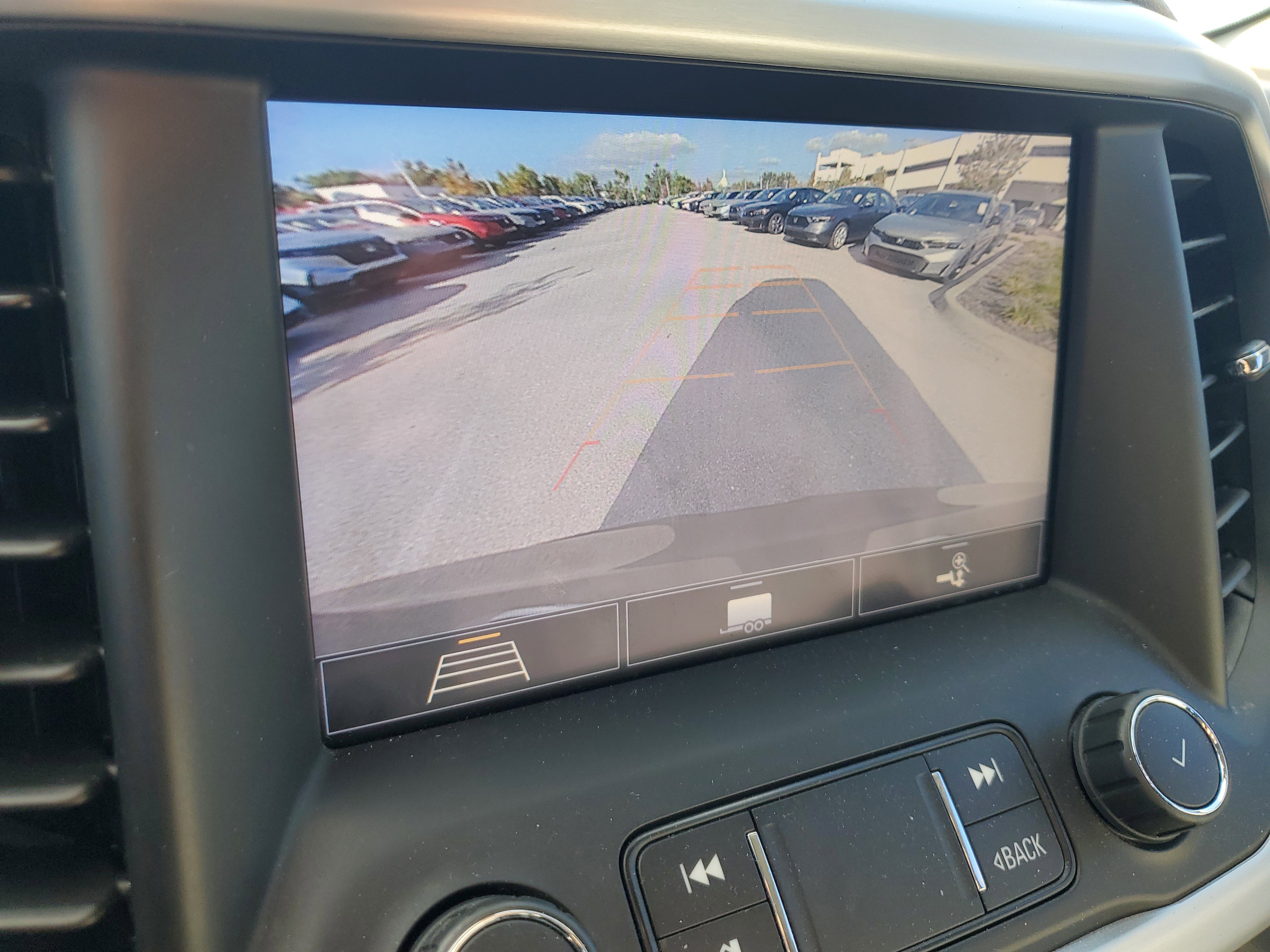 Used 2020 GMC Acadia SLT w/ Driver Alert Package II image 30