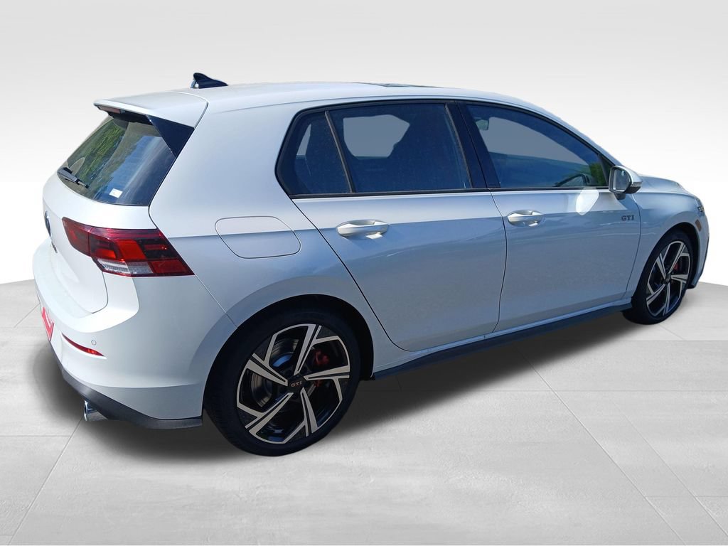 New 2026 Volkswagen GTI SE FWD image 5