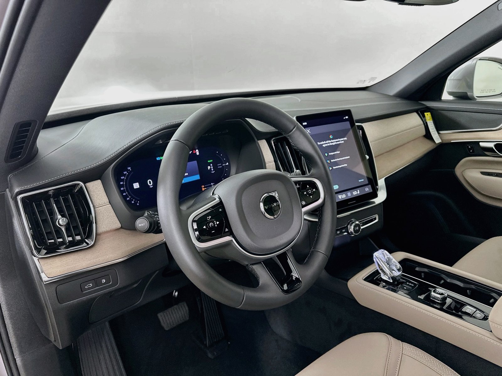 New 2026 Volvo XC90 T8 Plus w/ Protection Package AWD/4WD image 31
