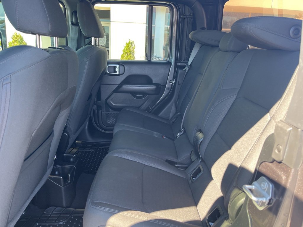 Used 2020 Jeep Gladiator Overland w/ Safety Group image 13