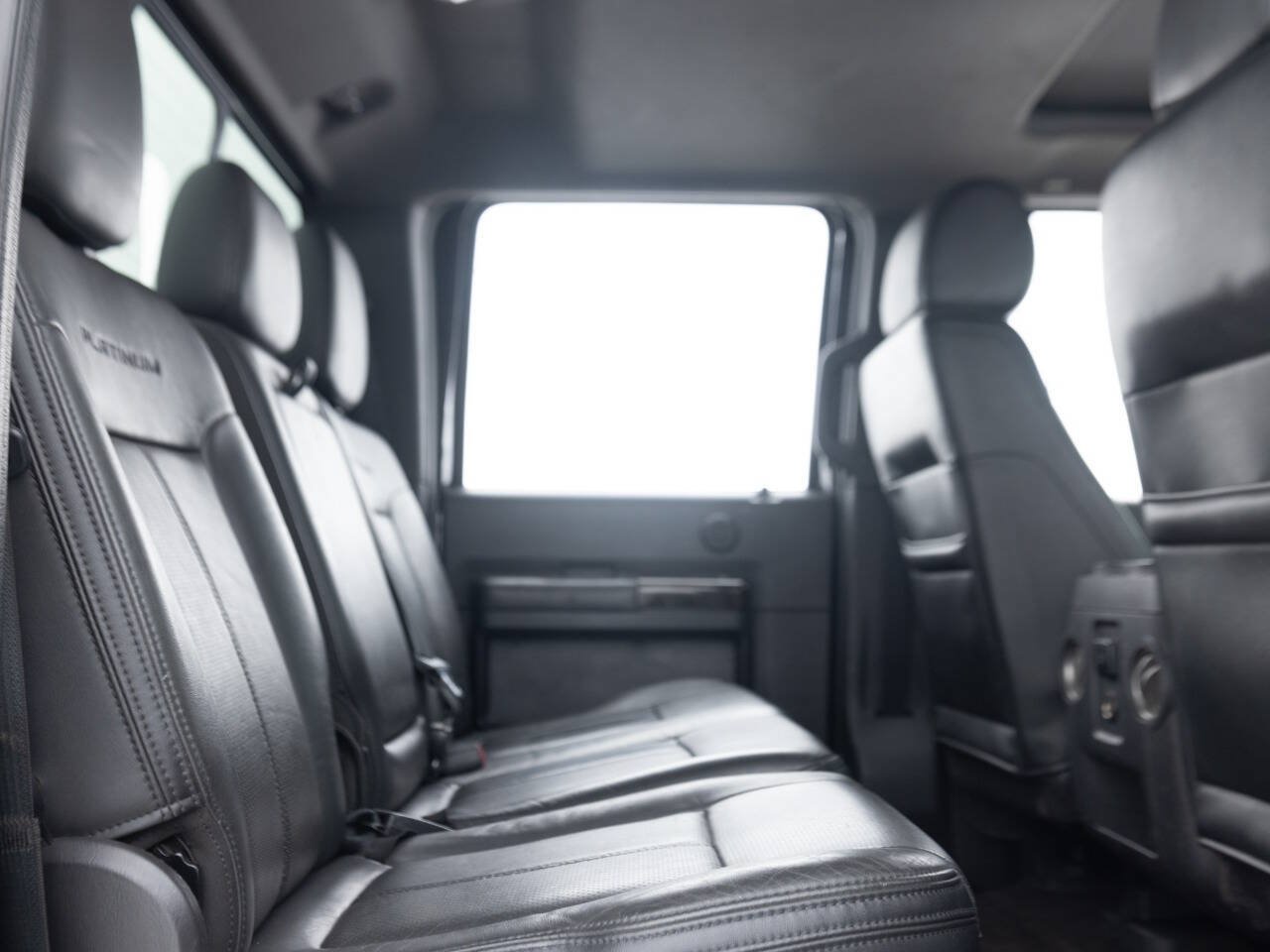 Used 2015 Ford F250 Platinum w/ FX4 Off-Road Package AWD/4WD image 36