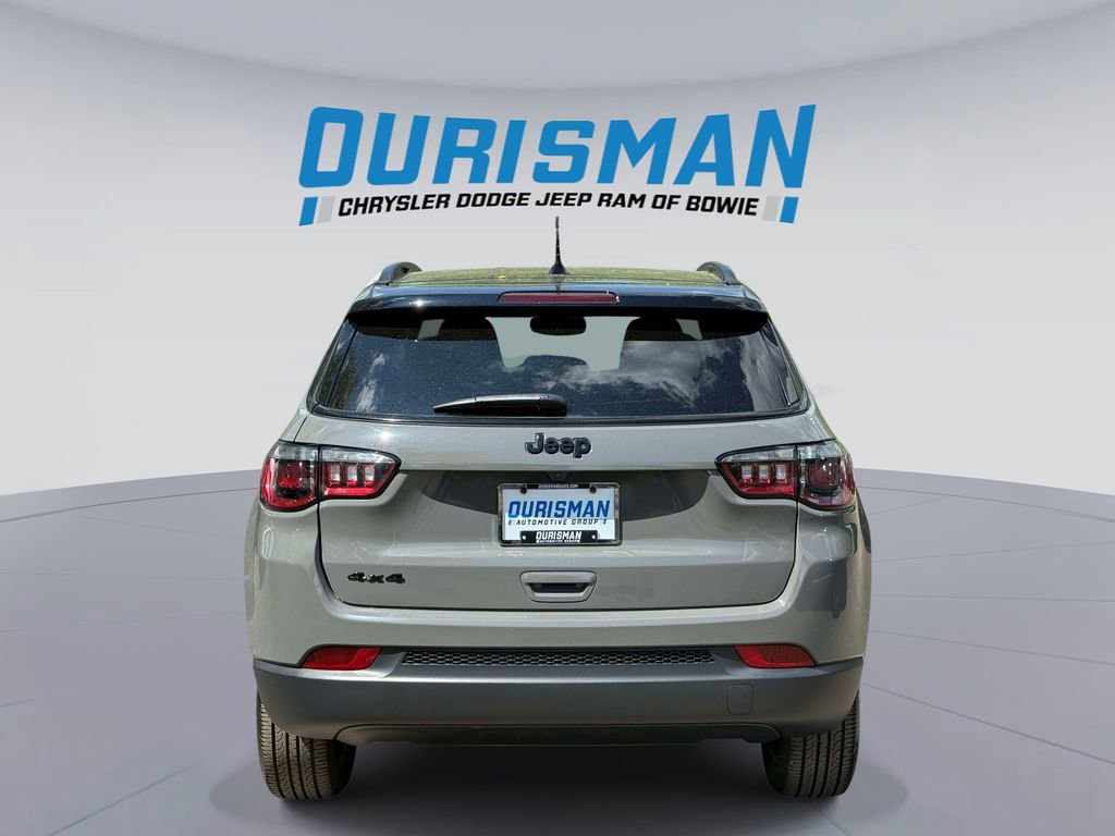 Used 2023 Jeep Compass Altitude image 3