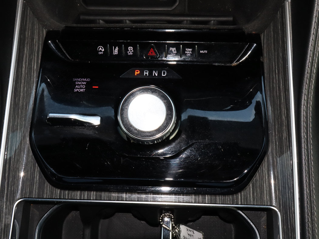 Used 2022 Jeep Wagoneer Series II AWD/4WD image 24