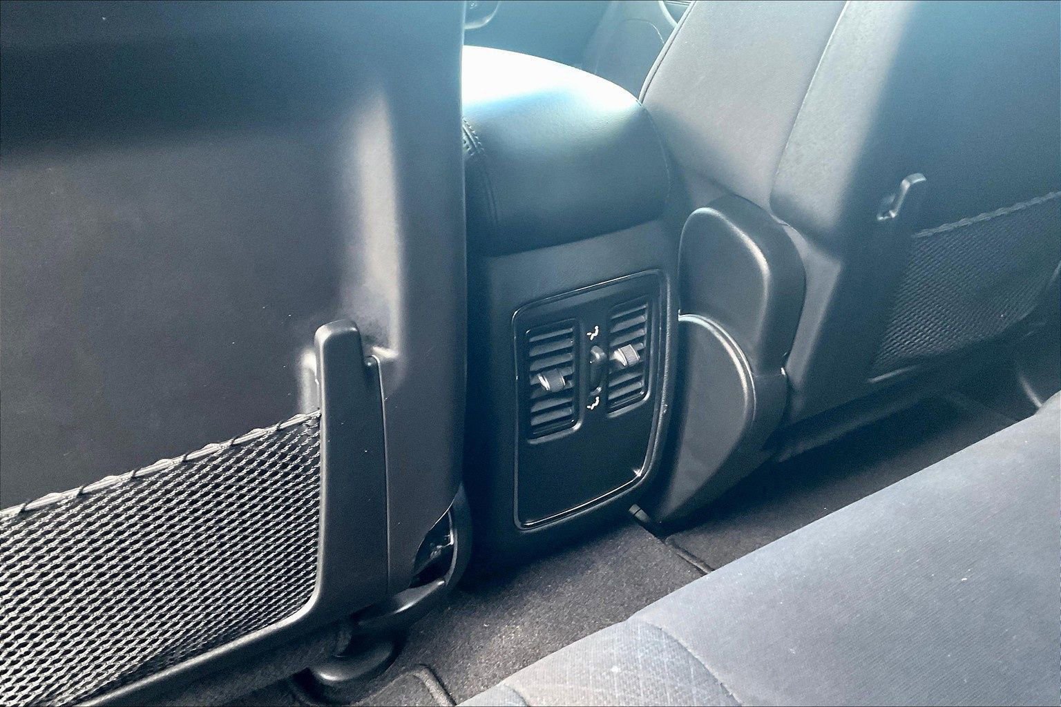 Used 2021 Jeep Grand Cherokee Laredo image 37