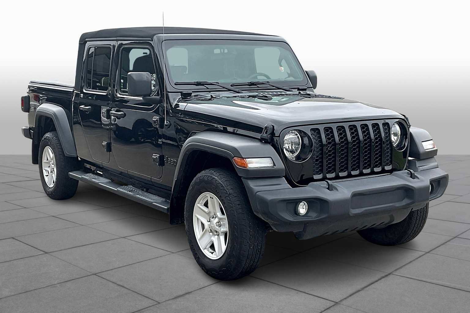 Used 2020 Jeep Gladiator Sport w/ Quick Order Package 24S image 2