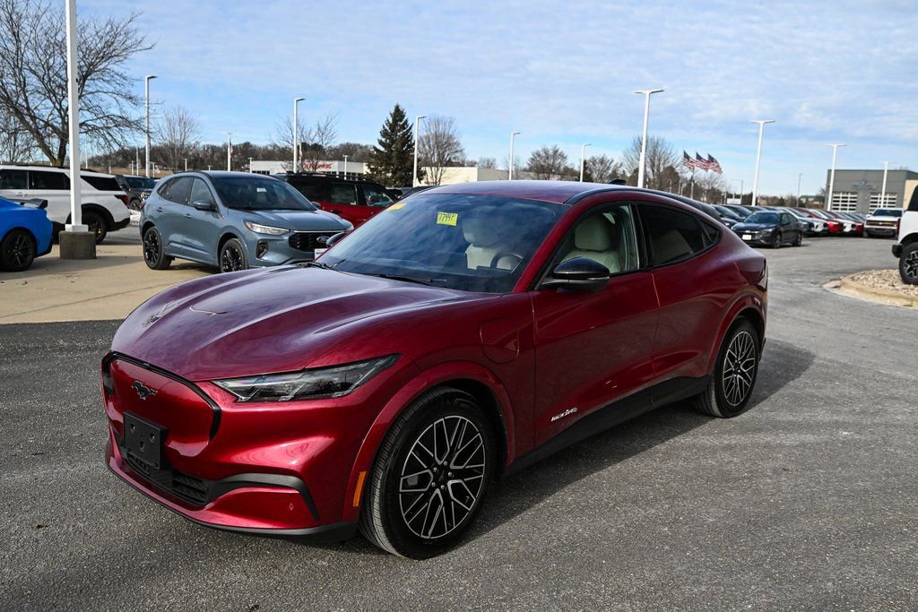Certified 2025 Ford Mustang Mach-E Premium image 9